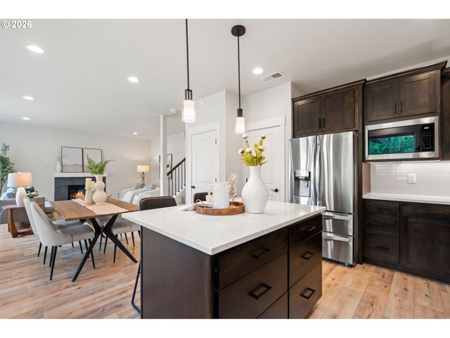 13897 Se PIPER CUB Way, Milwaukie, OR 97267