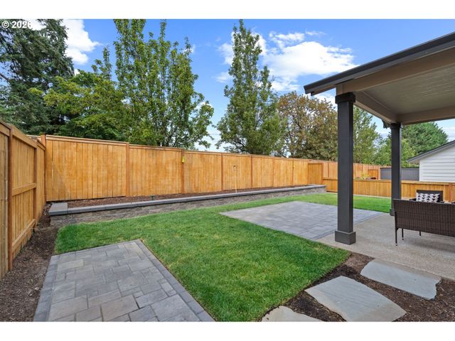13897 Se PIPER CUB Way, Milwaukie, OR 97267