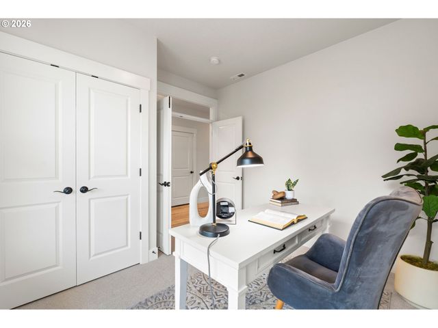13897 Se PIPER CUB Way, Milwaukie, OR 97267