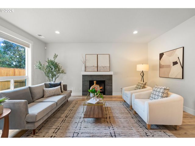 13897 Se PIPER CUB Way, Milwaukie, OR 97267