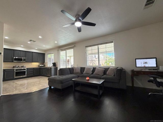 28352 Ware St, Murrieta, CA 92563