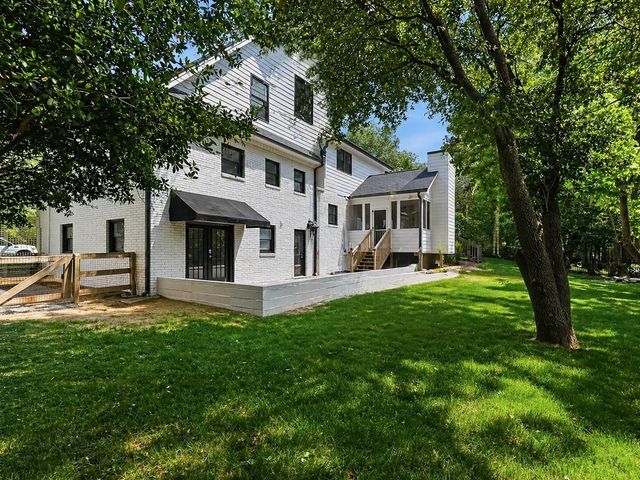1350 Battleview Drive NW, Atlanta, GA 30327
