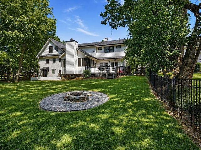 1350 Battleview Drive NW, Atlanta, GA 30327