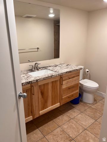 2001 E FIELDING LN, Draper, UT 84020