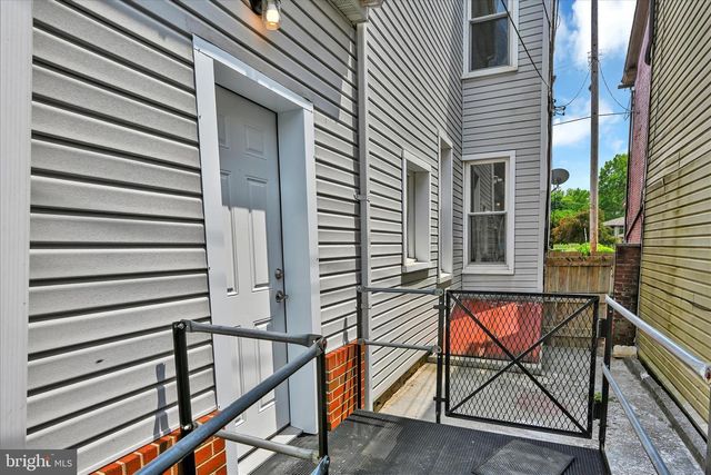 1127 WALNUT ST, Lebanon, PA 17042