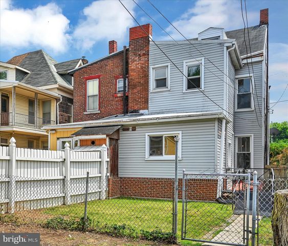 1127 WALNUT ST, Lebanon, PA 17042