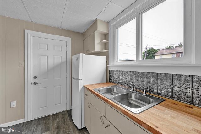 1127 WALNUT ST, Lebanon, PA 17042