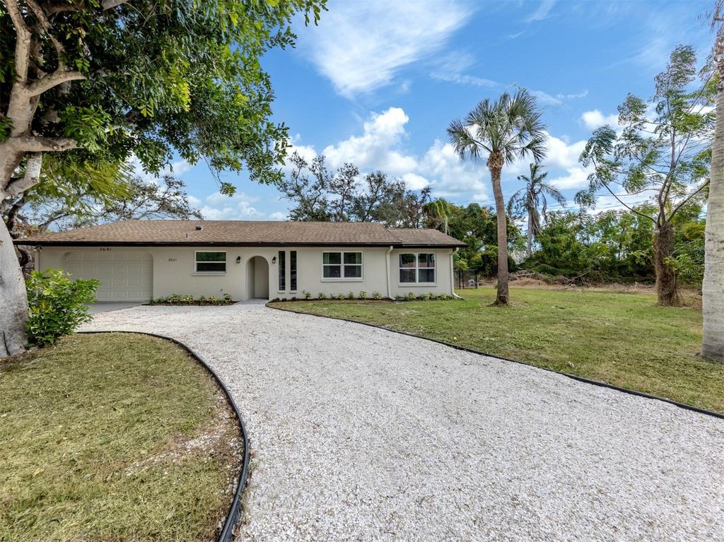 Image 28 of property listing at 3681 SHAMROCK DRIVE, Venice, FL 34293
