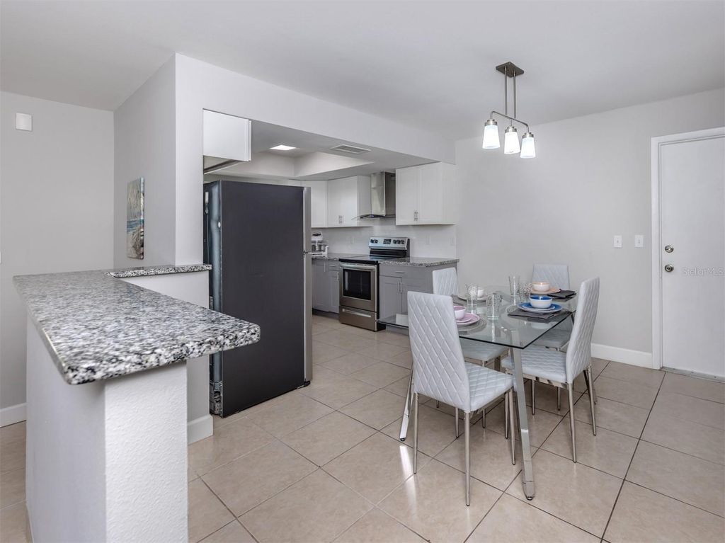 Image 9 of property listing at 3681 SHAMROCK DRIVE, Venice, FL 34293