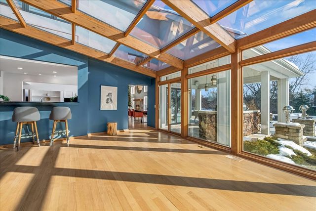 12 E Penny Road, South Barrington, IL 60010