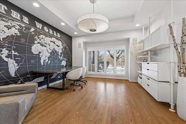 12 E Penny Road, South Barrington, IL 60010