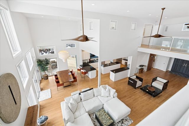 12 E Penny Road, South Barrington, IL 60010