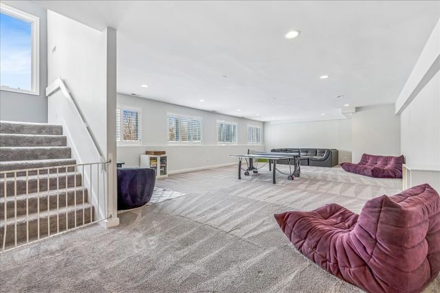 12 E Penny Road, South Barrington, IL 60010