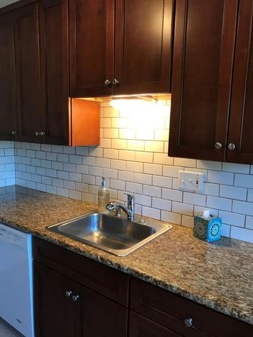 1164 Clinton Street, Redwood City, CA 94061