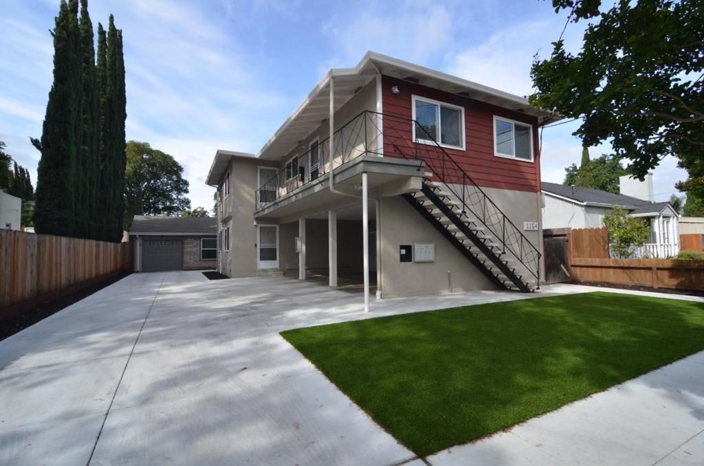 1164 Clinton Street, Redwood City, CA 94061