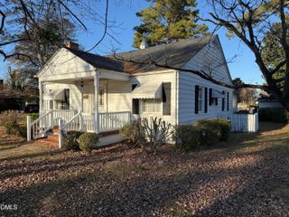 608 W Parrish Drive, Benson, NC 27504