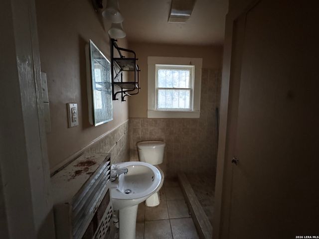 613 Blaine, San Antonio, TX 78202