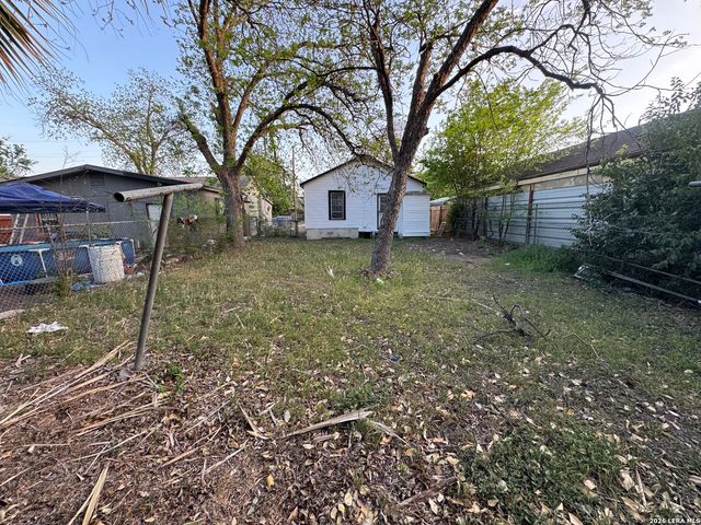 613 Blaine, San Antonio, TX 78202