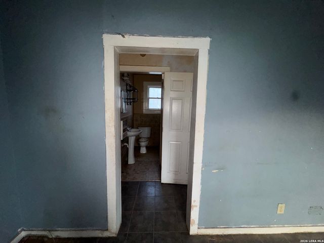 613 Blaine, San Antonio, TX 78202