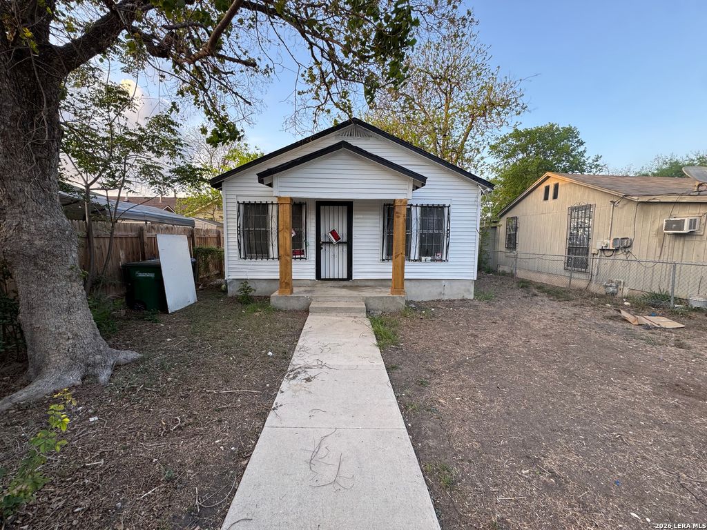 613 Blaine, San Antonio, TX 78202