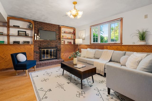 15 Bear Hill Road, Billerica, MA 01821