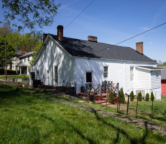 629 Woodland Avenue, Frankfort, KY 40601