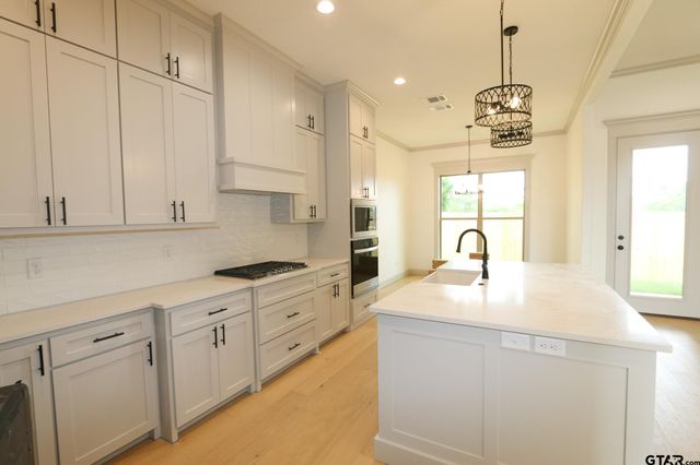 11796 Jayden Lane, Tyler, TX 75703