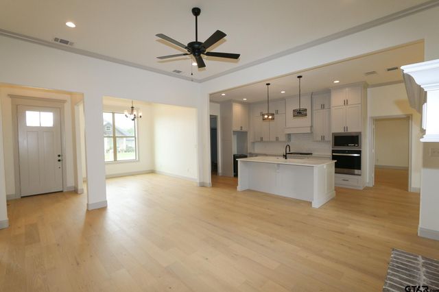 11796 Jayden Lane, Tyler, TX 75703
