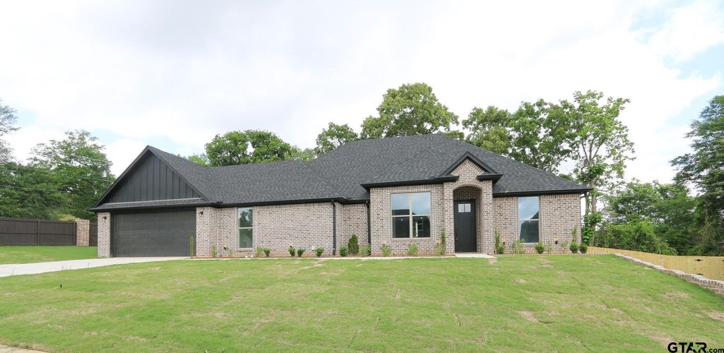 11796 Jayden Lane, Tyler, TX 75703
