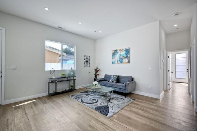 573 Florida St, Imperial Beach, CA 91932