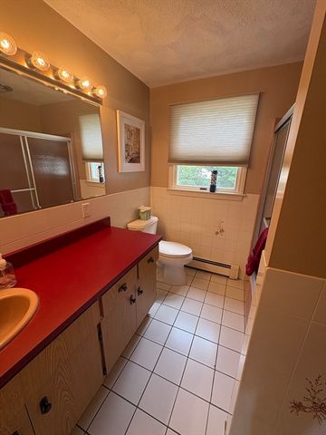 4 Crest Road, Framingham, MA 01702