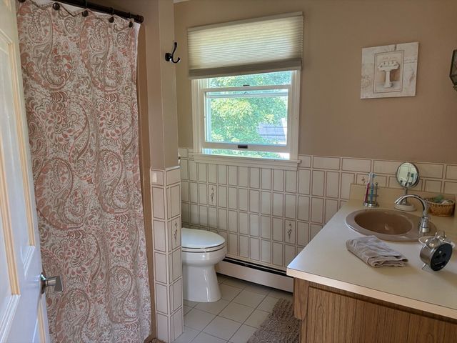 4 Crest Road, Framingham, MA 01702