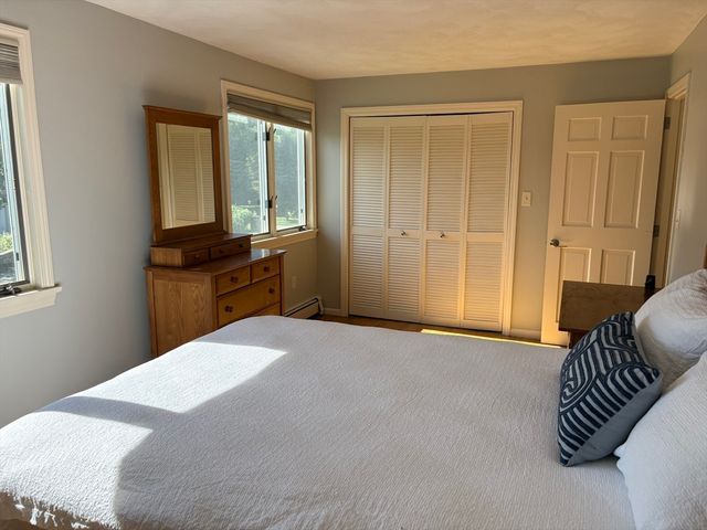 4 Crest Road, Framingham, MA 01702