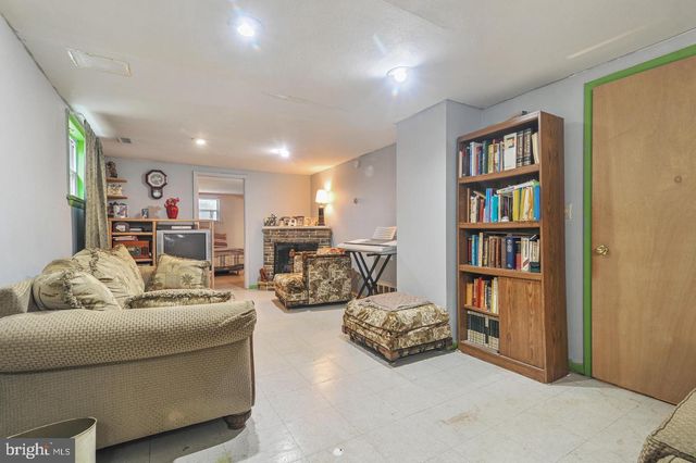 937 BOGGS DR, Dover, DE 19901