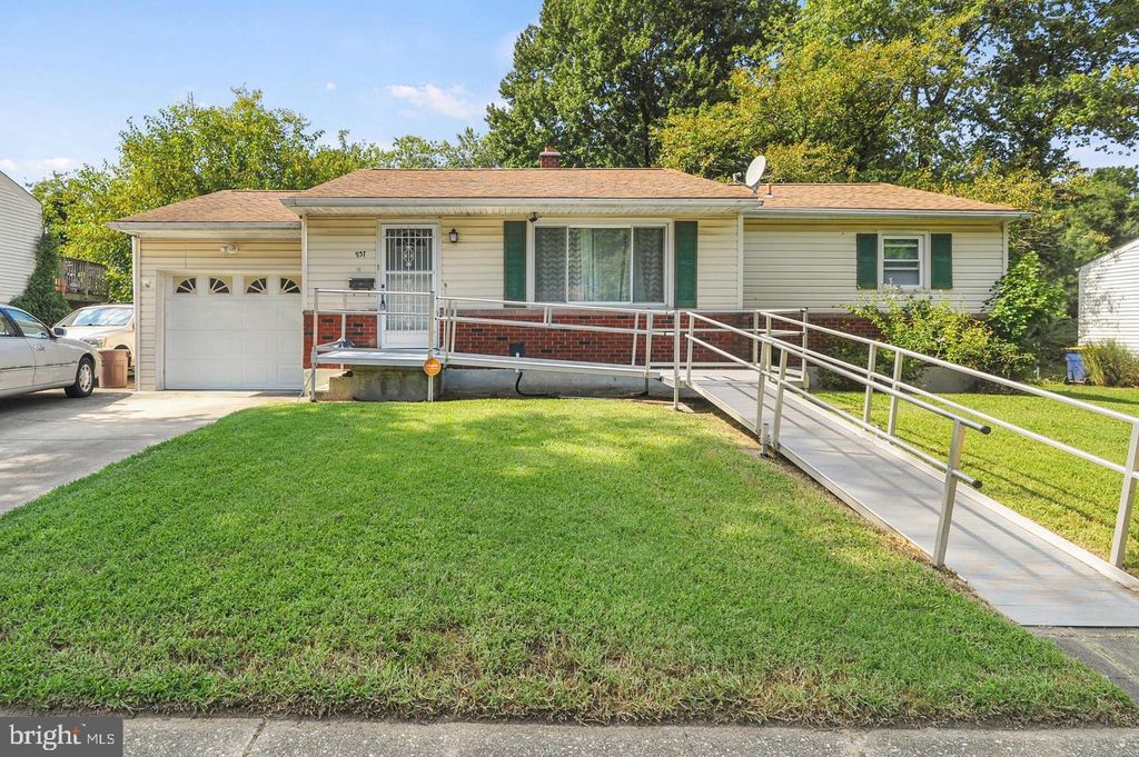 937 BOGGS DR, Dover, DE 19901