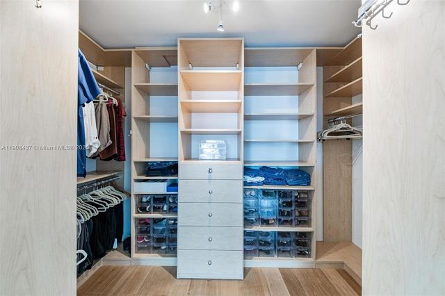 2645 S Bayshore Dr 1802, Miami, FL 33133