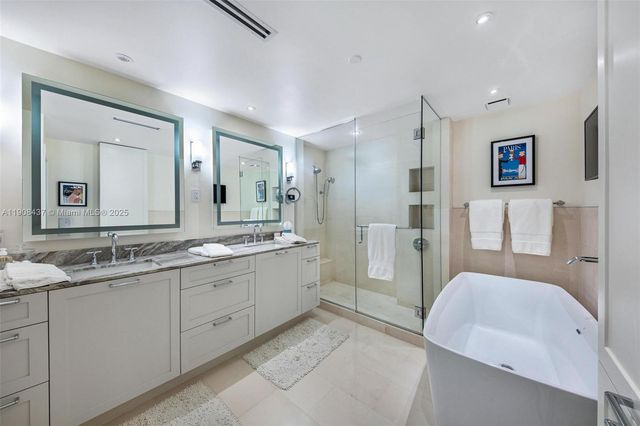 2645 S Bayshore Dr 1802, Miami, FL 33133