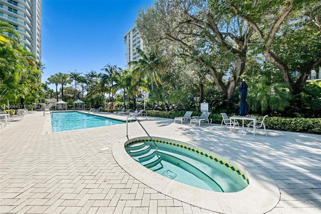 2645 S Bayshore Dr 1802, Miami, FL 33133