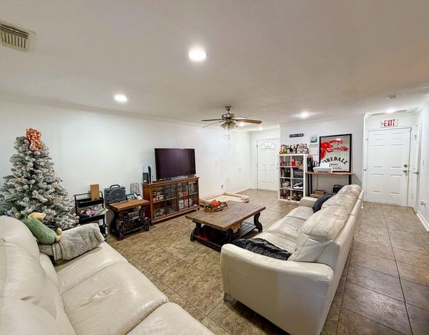 119 Vista Way, Huntsville, TX 77340