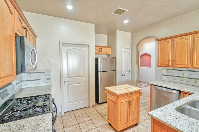 4042 Seneca Drive, Las Cruces, NM 88005