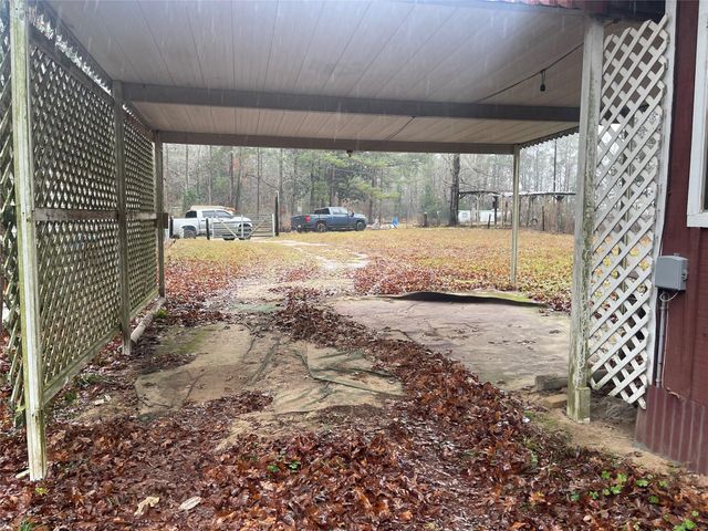 390 Bear Track Trl, Livingston, TX 77351