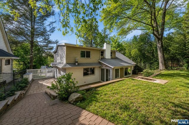 247 Glenwood Avenue, Leonia, NJ 07605