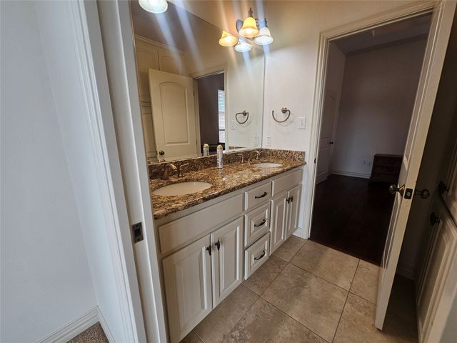 1103 Mallard Way, Granbury, TX 76048