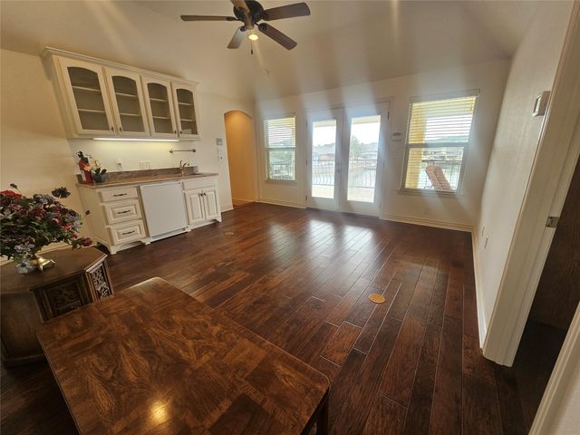 1103 Mallard Way, Granbury, TX 76048