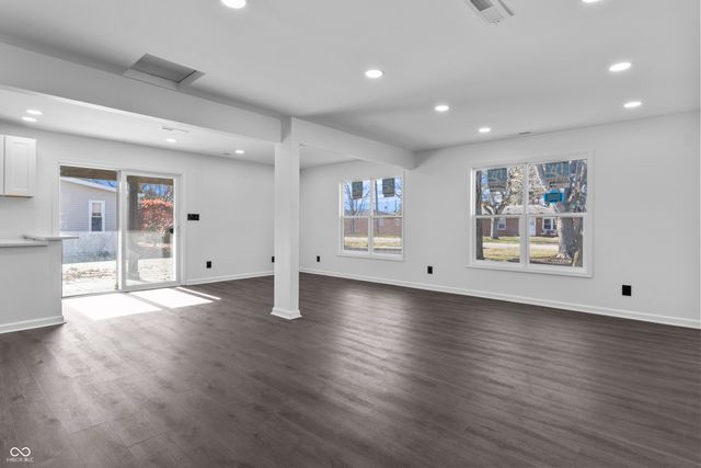 804 S Albany Street, Selma, IN 47383