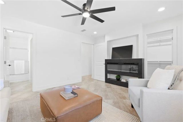 24932 Wells Fargo, Laguna Hills, CA 92653