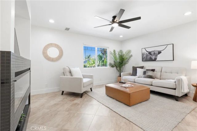 24932 Wells Fargo, Laguna Hills, CA 92653