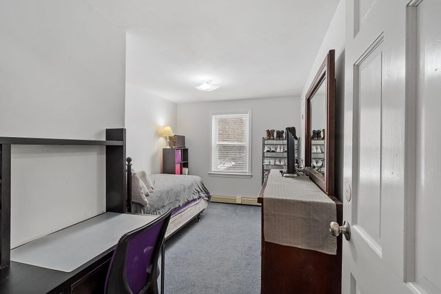 8 Blueberry Road U: R, Derry, NH 03038