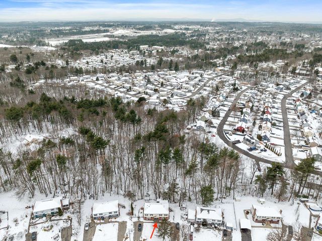 8 Blueberry Road U: R, Derry, NH 03038