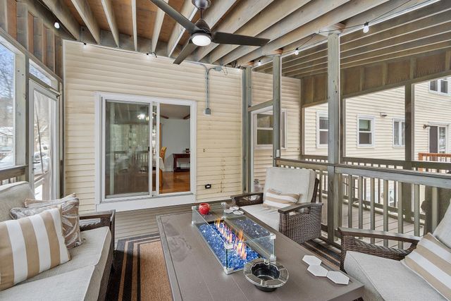 8 Blueberry Road U: R, Derry, NH 03038